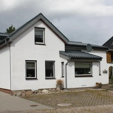 Apartment Gluecksburg-ruedeheck